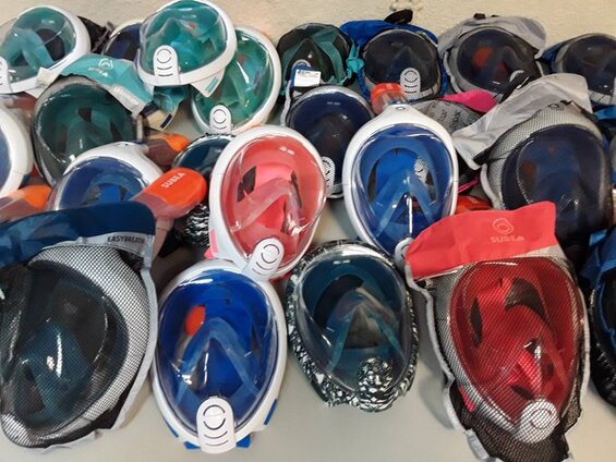 La Garriga lliura 53 màscares de busseig a l'Hospital de Granollers