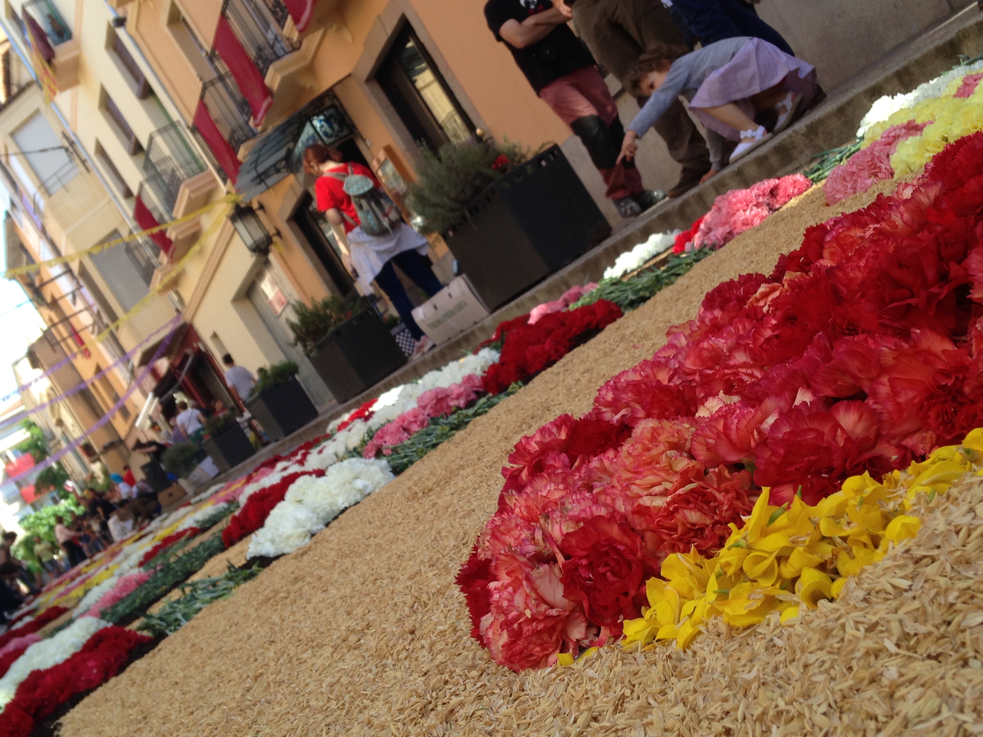 El Corpus torna a omplir de color la Garriga