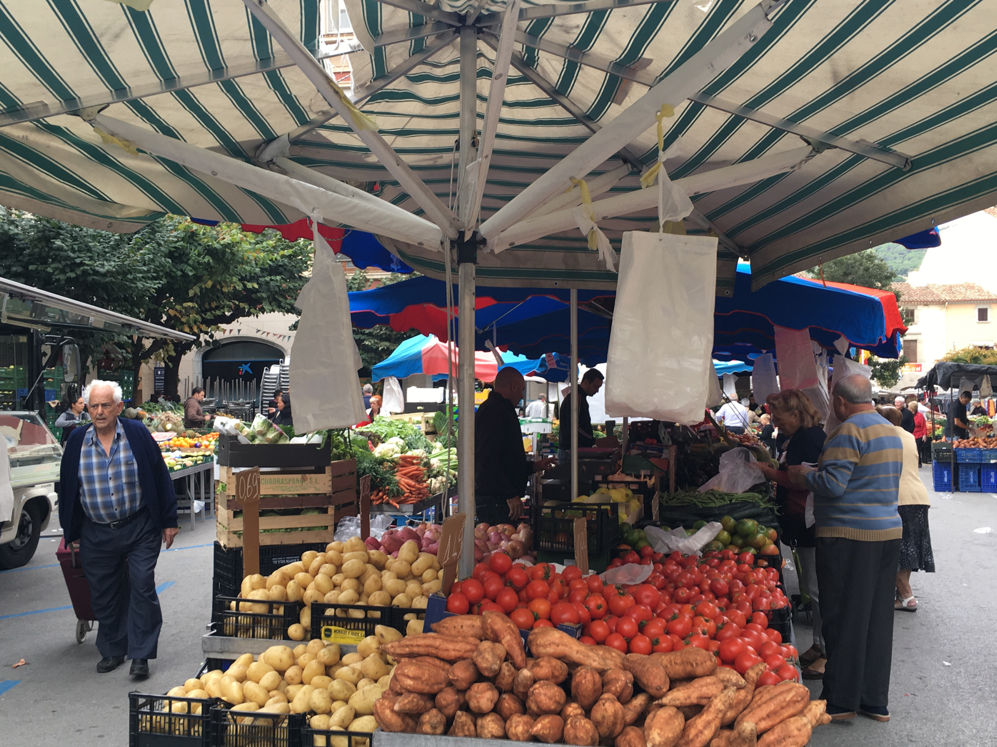 Nova distribució del mercat setmanal