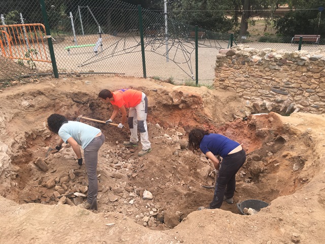 Excavació al forn de Can Terrers