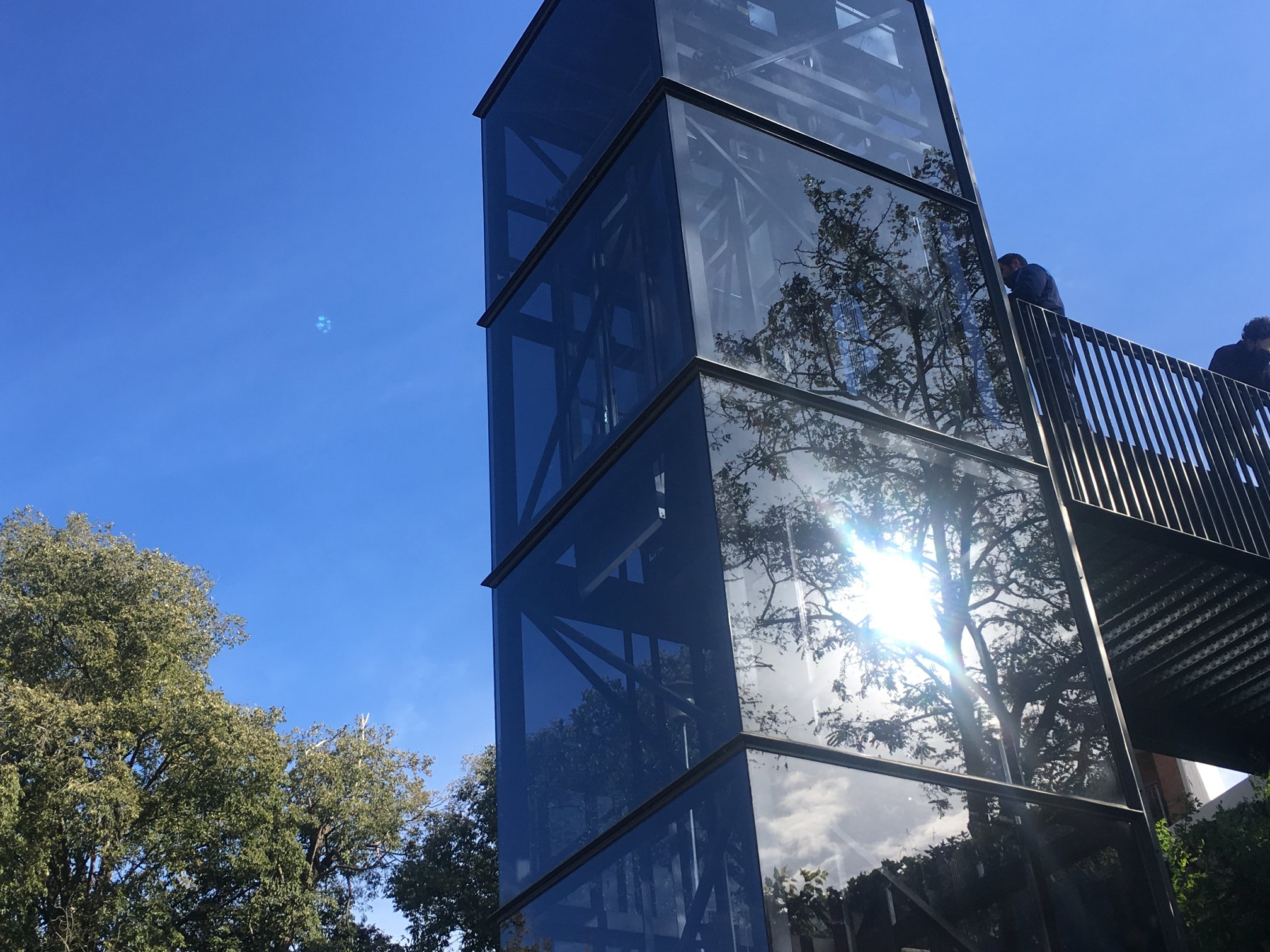 L'ascensor de la Sínia, en marxa