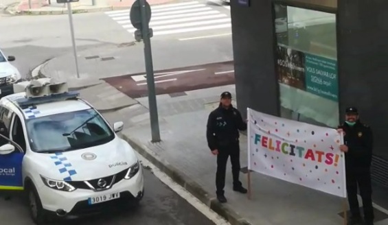 La Policia Local ja ha felicitat una cinquantena d'infants