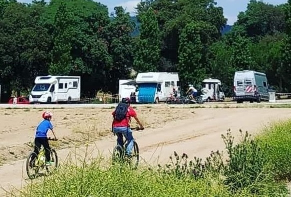 L'àrea de caravanes s'adapta a la nova normativa