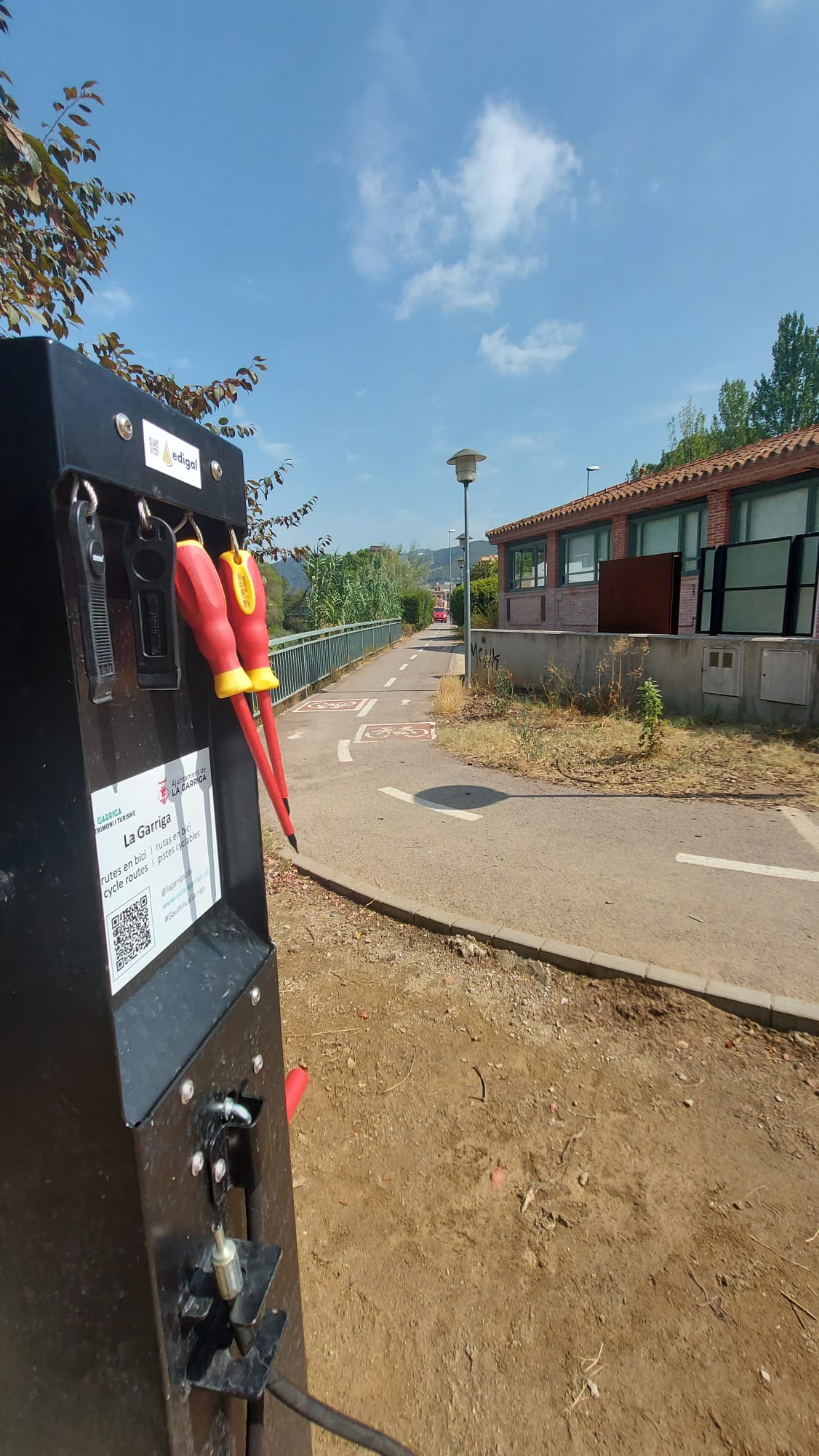 Nou punt d'acollida de ciclistes al Centre de Visitants