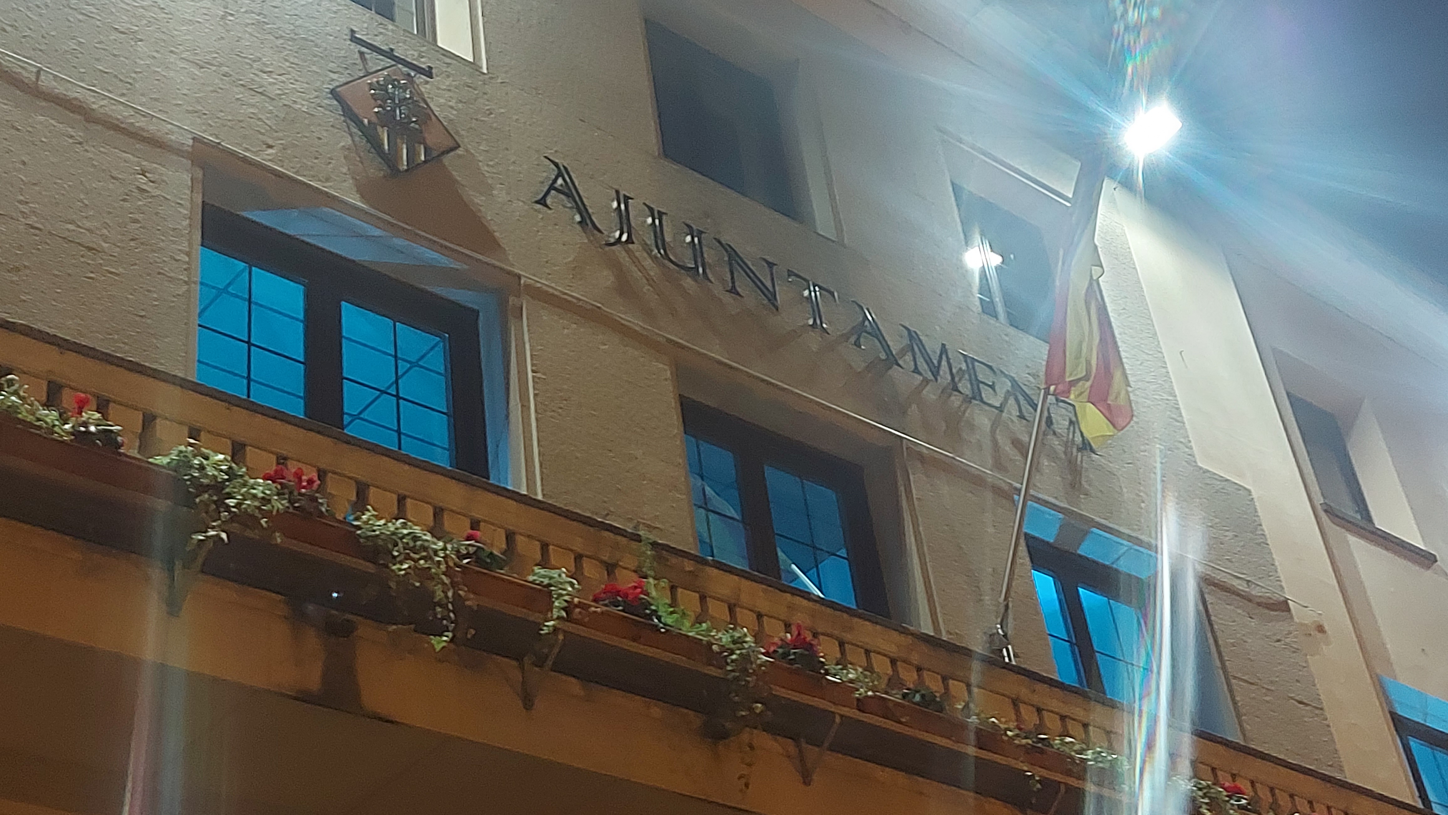 L'Ajuntament s'il·lumina de blau pel Dia d'Europa