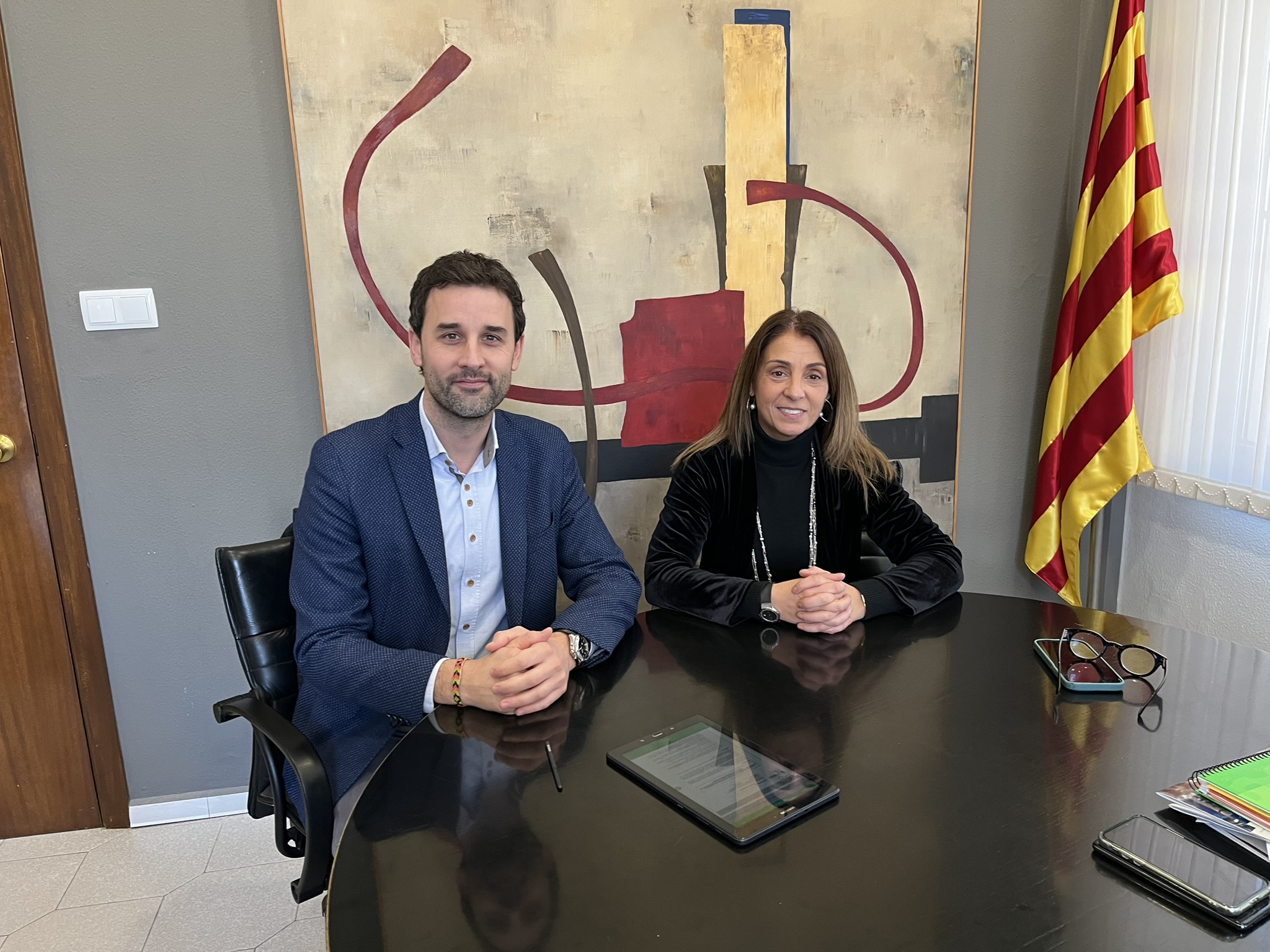 Signat el contracte per a la construcci&oacute; i explotaci&oacute; del nou tanatori