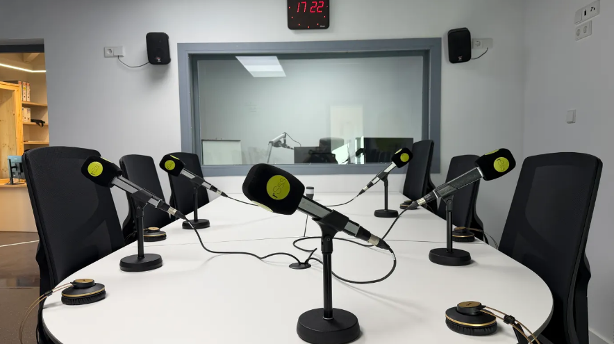 Presentaci&oacute; de la nova temporada i dels nous estudis de R&agrave;dio Silenci