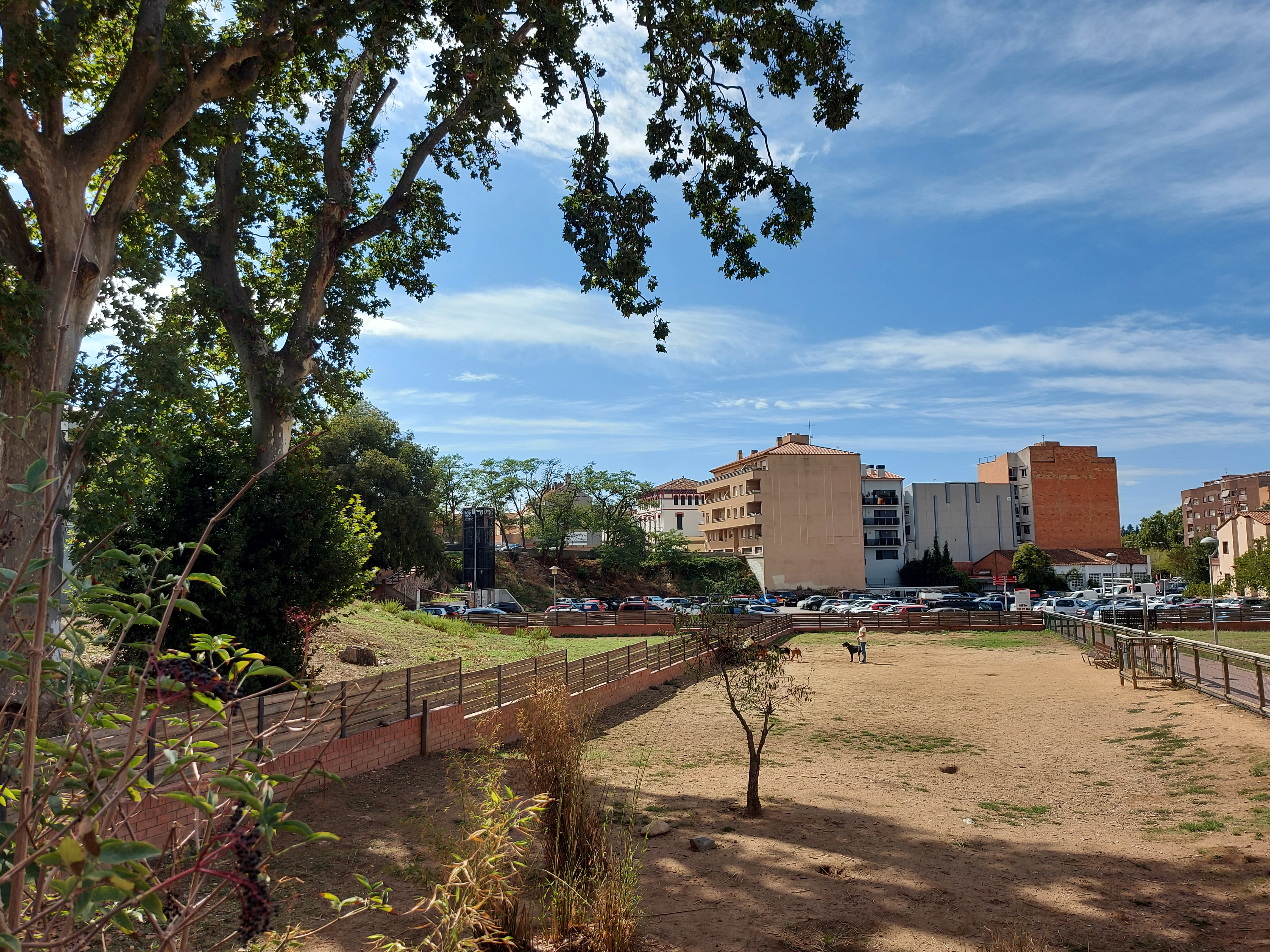 Zona d'esbarjo per a gossos de la Sínia