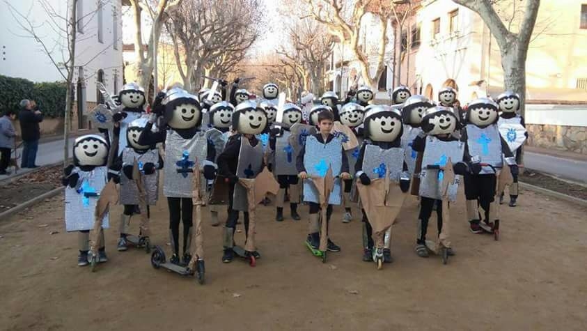 Més de 600 persones a la rua de Carnaval Escoltar